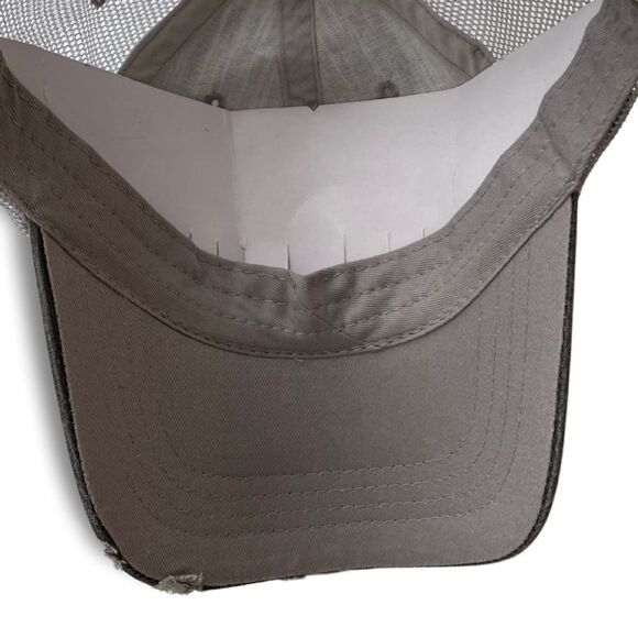 “Heart Mom” Embroidered Gray Trucker Cap • OSFM • NWOT - Picture 9 of 10